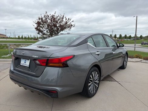 Used 2025 Nissan Altima 2.5 SV image 20