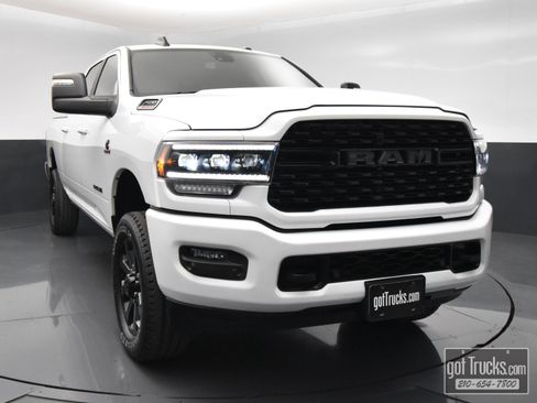 Used 2024 RAM 2500 Big Horn w/ Night Edition AWD/4WD image 48
