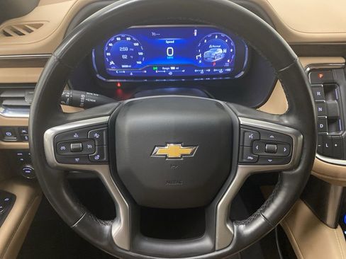 Used 2024 Chevrolet Suburban Premier image 22