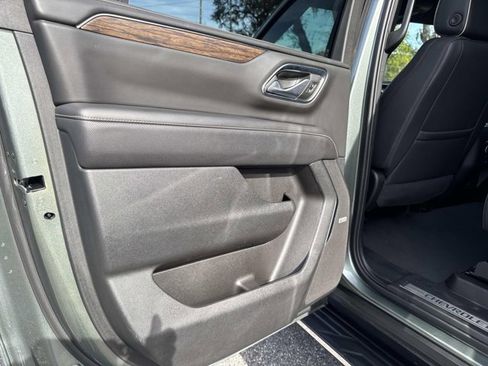 Used 2024 Chevrolet Suburban Premier image 13
