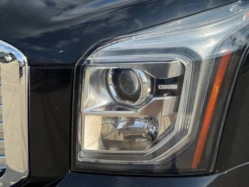 Used 2017 GMC Yukon Denali w/ Open Road Package AWD/4WD image 26