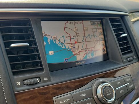 Used 2020 Nissan Armada SV image 31