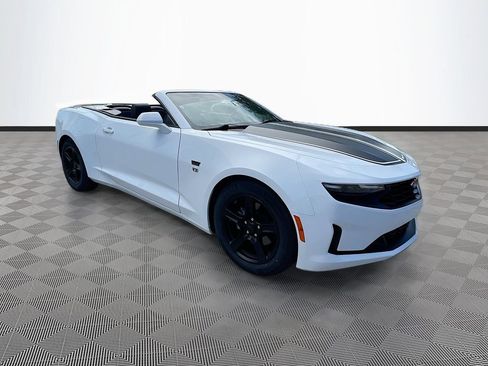 Used 2023 Chevrolet Camaro LT RWD image 31