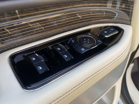 Certified 2024 Lincoln Navigator Black Label AWD/4WD image 14