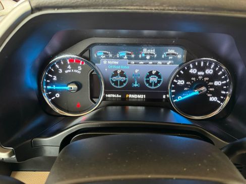 Used 2017 Ford F250 Lariat w/ Chrome Package image 14