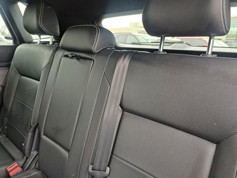 Used 2023 Volkswagen Atlas Cross Sport SE image 23