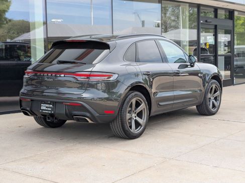 Certified 2026 Porsche Macan AWD/4WD image 9