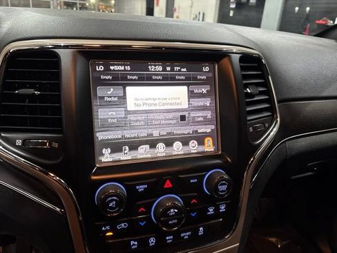 Used 2016 Jeep Grand Cherokee Limited w/ Luxury Group II AWD/4WD image 25