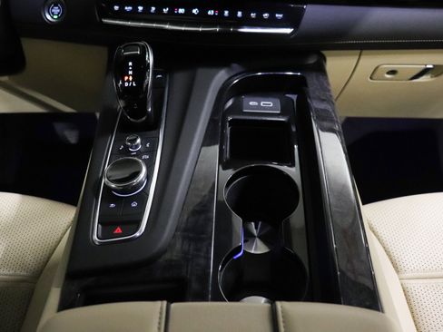 Used 2022 Cadillac Escalade ESV Premium Luxury image 34