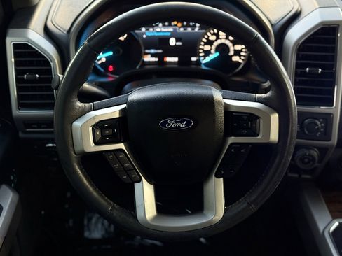 Used 2019 Ford F150 Lariat image 18