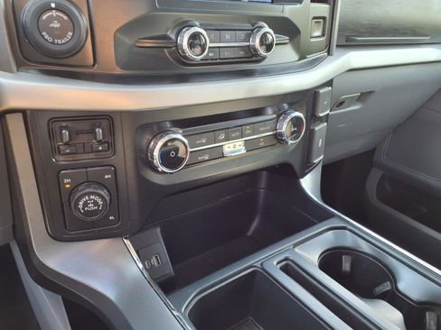 Used 2022 Ford F150 XLT w/ Equipment Group 301A Mid image 17