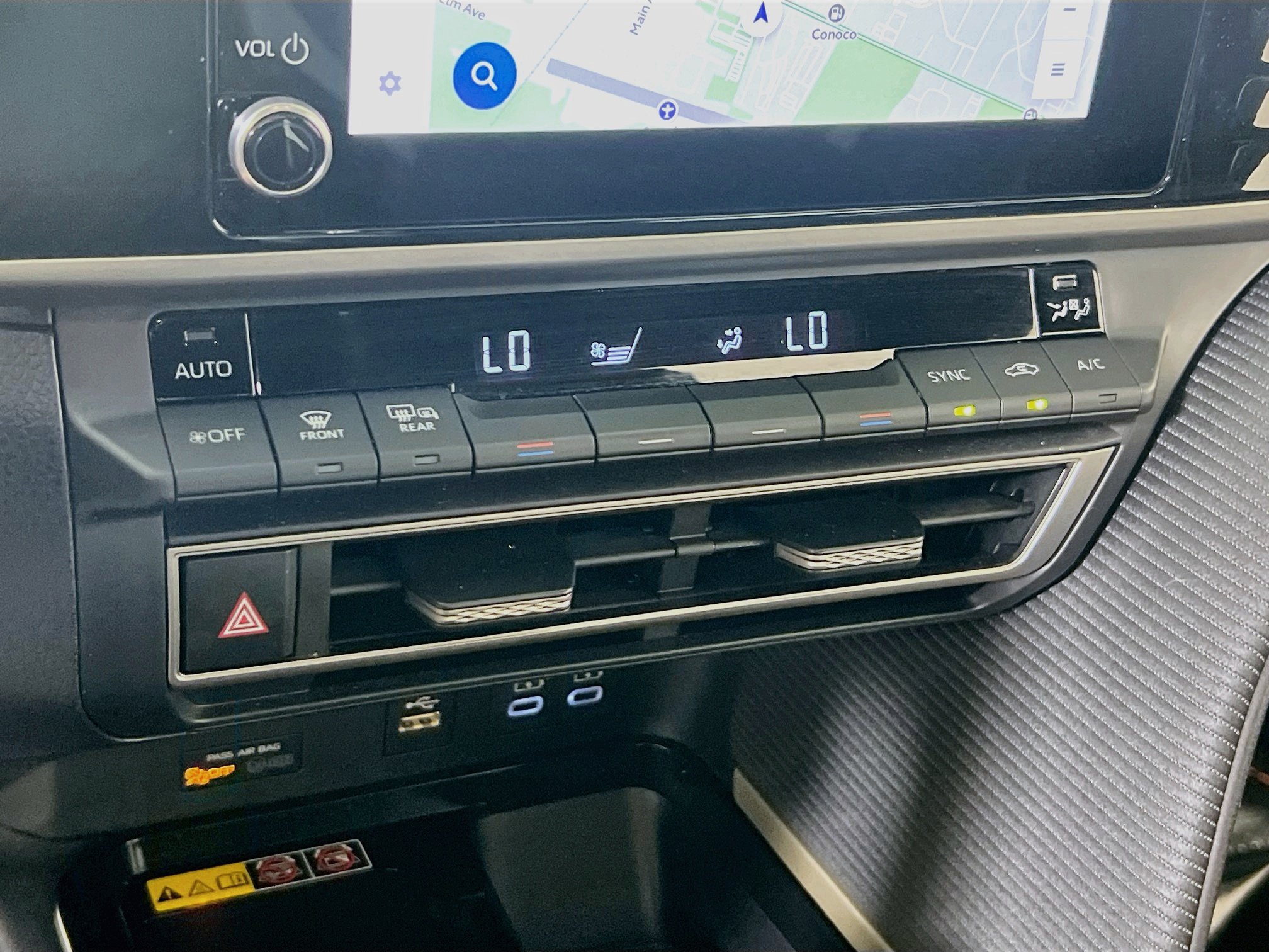 Used 2025 Toyota Camry SE AWD/4WD image 15