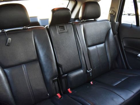 Used 2011 Ford Edge Limited image 21