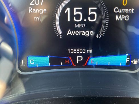 Used 2017 Chrysler 300 Limited RWD image 18