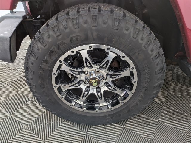 Used 2011 Jeep Wrangler Unlimited Sahara AWD/4WD image 38