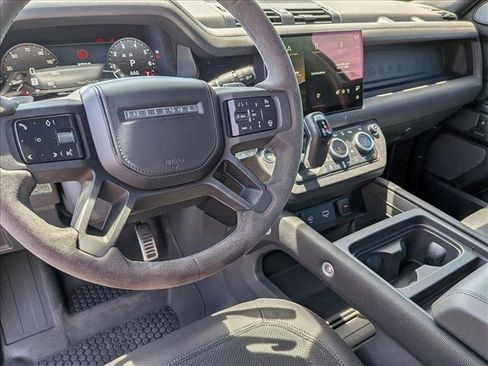 Used 2023 Land Rover Defender 110 V8 AWD/4WD image 10
