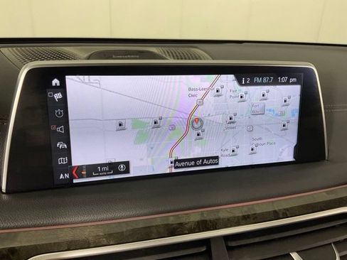 Used 2018 BMW 750i xDrive w/ Autobahn Package AWD/4WD image 13