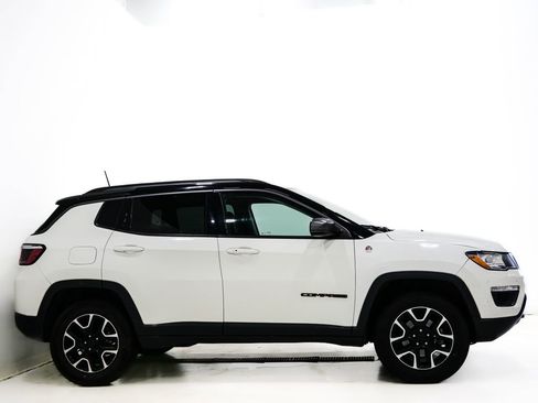 Used 2020 Jeep Compass Trailhawk AWD/4WD image 4