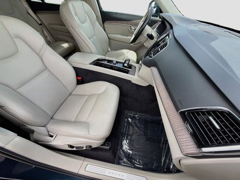 Used 2023 Volvo XC90 B6 Plus AWD/4WD image 15