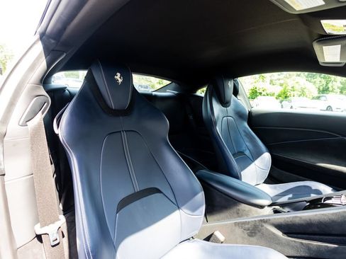 Used 2022 Ferrari Roma RWD image 50