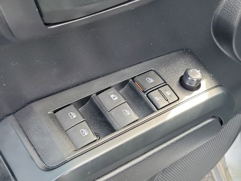 Used 2021 Toyota Tacoma SR image 18