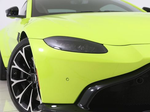 Used 2019 Aston Martin V8 Vantage Coupe RWD image 21