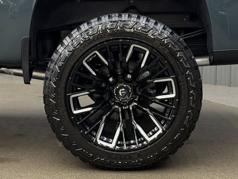 Used 2026 Chevrolet Silverado 1500 High Country w/ High Country Premium Package AWD/4WD image 12