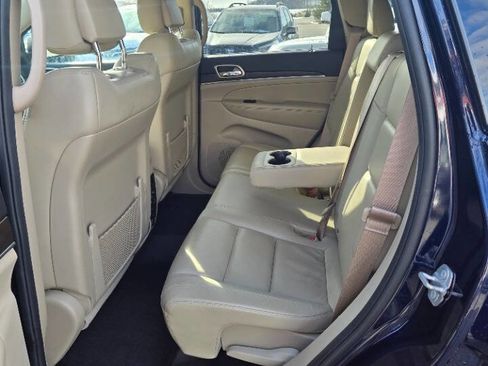 Used 2017 Jeep Grand Cherokee Limited w/ Trailer Tow Group IV image 14