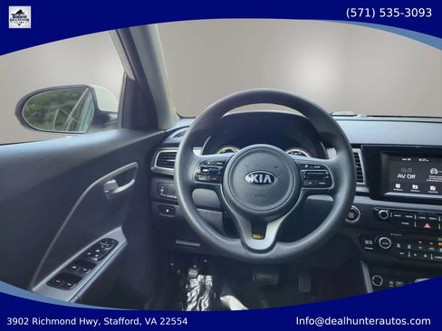 Used 2018 Kia Niro LX FWD image 28