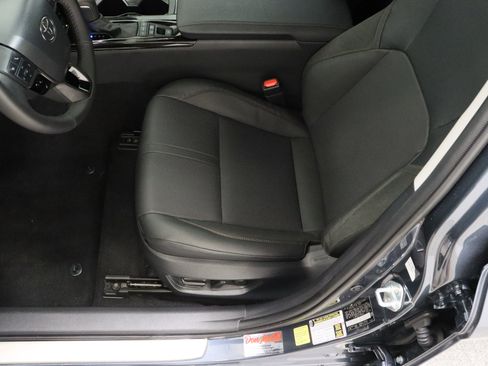 Certified 2026 Toyota Camry XLE image 15