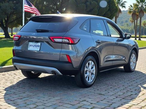 Used 2025 Ford Escape Active image 4