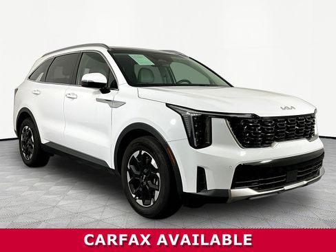 Certified 2024 Kia Sorento S w/ Panoramic Sunroof Package FWD image 3