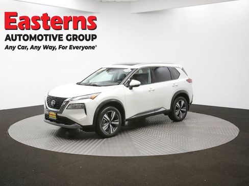 Used 2022 Nissan Rogue SL w/ SL Premium Package image 57