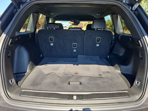 Used 2025 Jeep Grand Cherokee Limited image 17