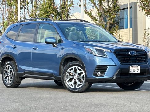 Used 2022 Subaru Forester Premium w/ Popular Package #2 image 2