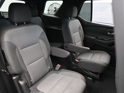 Used 2023 Chevrolet Traverse LT image 46