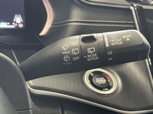 Used 2024 Jeep Grand Cherokee L Laredo image 33