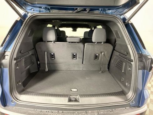 New 2026 Chevrolet Traverse LT w/ Driver Confidence Package AWD/4WD image 19