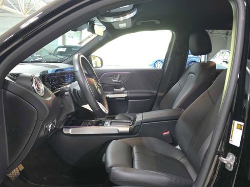 Used 2024 Mercedes-Benz GLB 250 4MATIC image 20