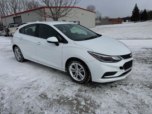 Used 2017 Chevrolet Cruze LT w/ Convenience Package image 3