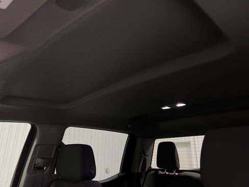 Used 2023 Chevrolet Silverado 1500 Custom image 16