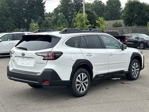 Certified 2025 Subaru Outback Premium image 30