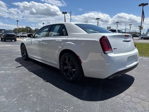Used 2023 Chrysler 300 Touring L w/ Popular Equipment Group RWD image 27