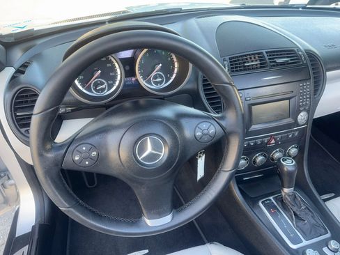 Used 2009 Mercedes-Benz SLK 300 image 33