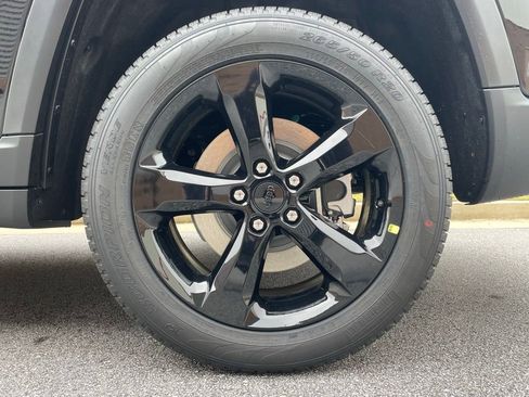 New 2025 Jeep Grand Cherokee L Limited w/ Black Appearance Package RWD image 8