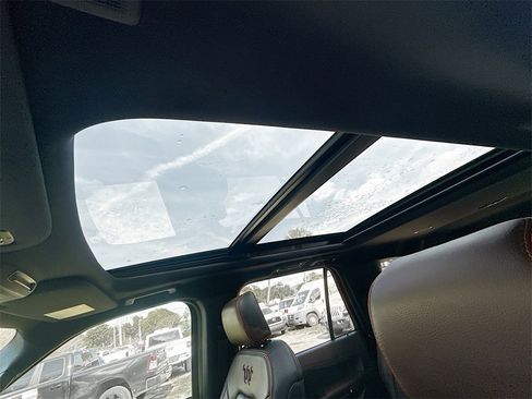 Used 2021 Ford Expedition Max King Ranch image 24