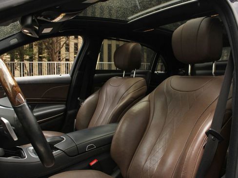 Used 2014 Mercedes-Benz S 550 Sedan image 17