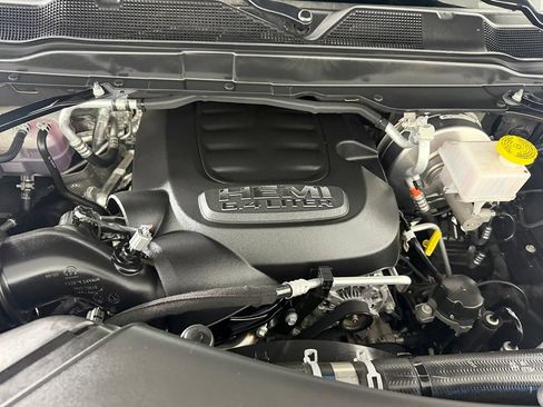 Certified 2025 RAM 2500 Big Horn AWD/4WD image 32
