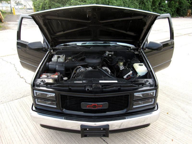 Used 1995 Chevrolet Silverado 1500 2WD Regular Cab image 28