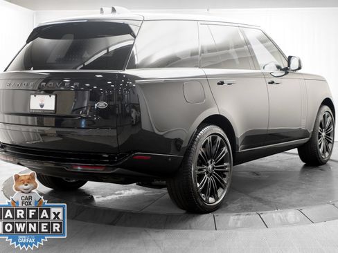 Used 2023 Land Rover Range Rover SE AWD/4WD image 3